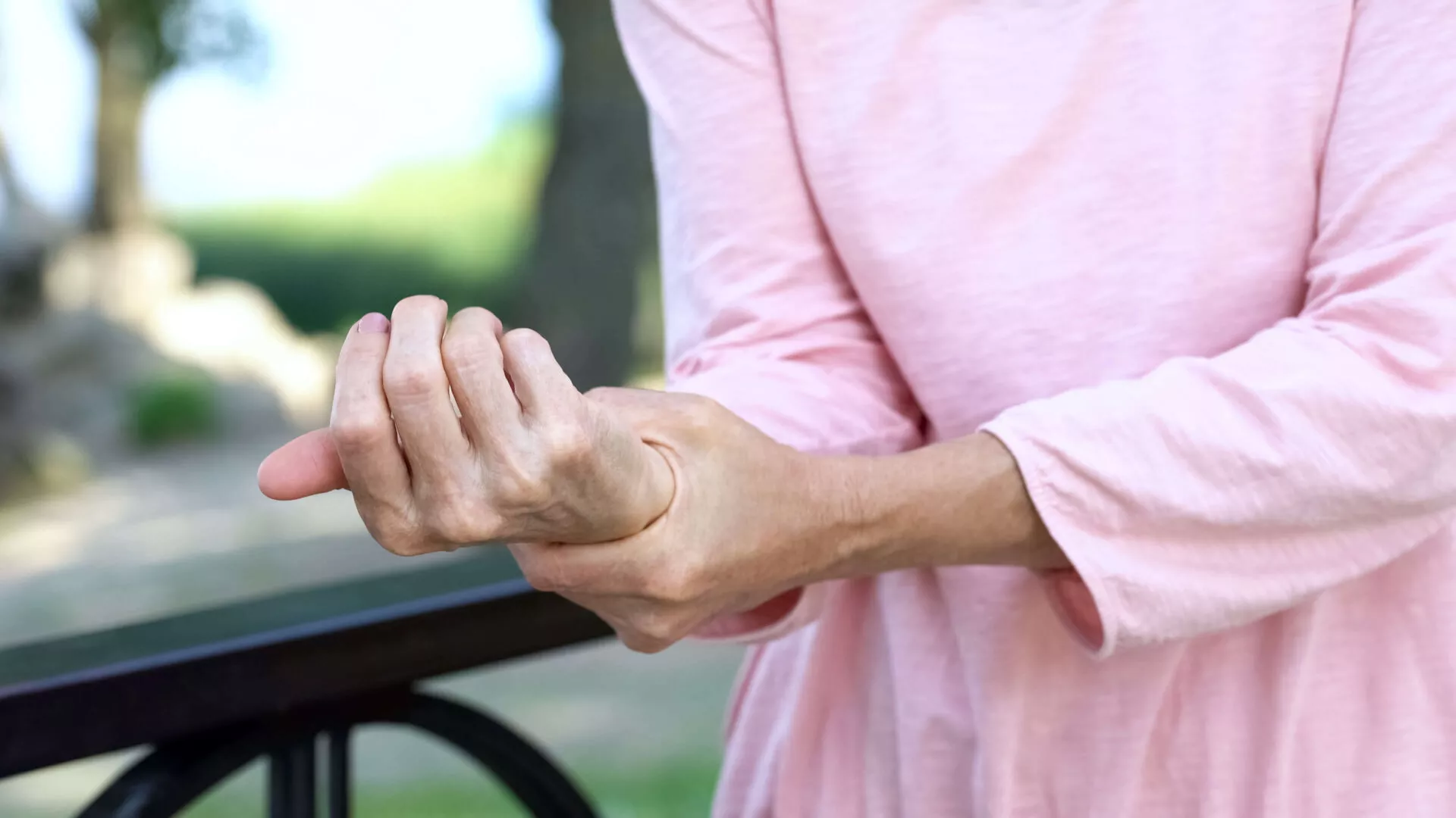 7 Cara Mengatasi Kebas atau Kesemutan karena Saraf